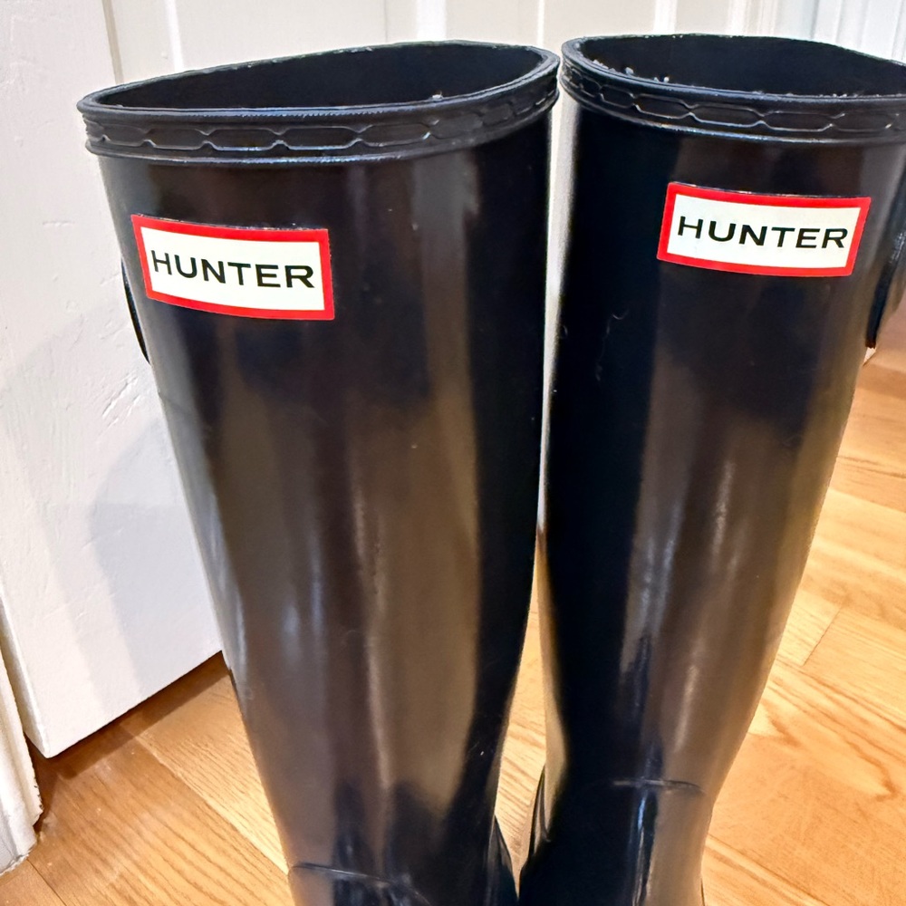Hunter Classic Tall Black Glossy Boots - Picture 3 of 13
